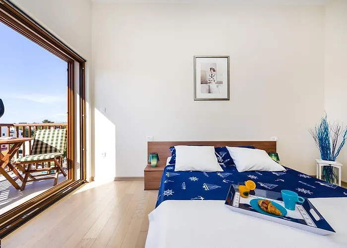 Aquamarine Deluxe Penthouse * 돈제페트레케인