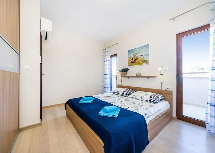 Aquamarine Deluxe Penthouse * 돈제페트레케인